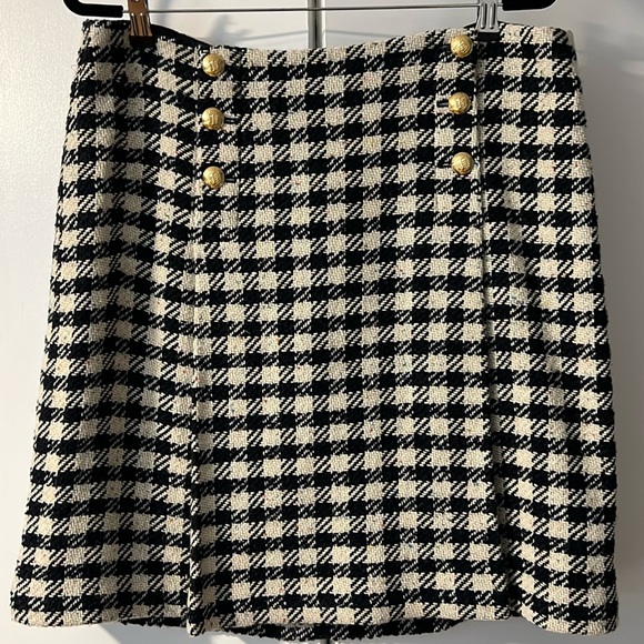 Talbots Dresses & Skirts - Navy and white checkered skirt with gold button accents.